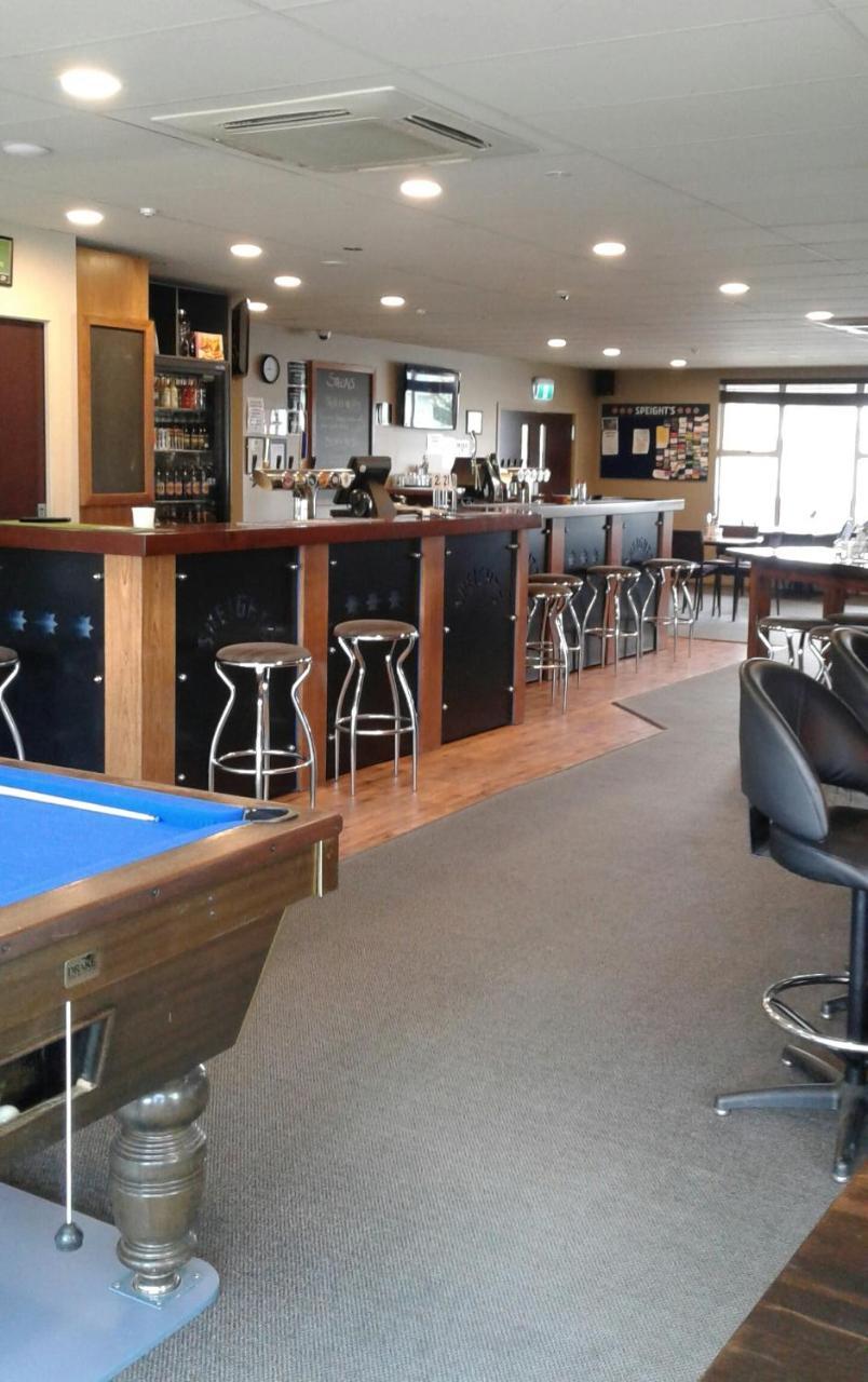 Owaka Catlins Inn מראה חיצוני תמונה
